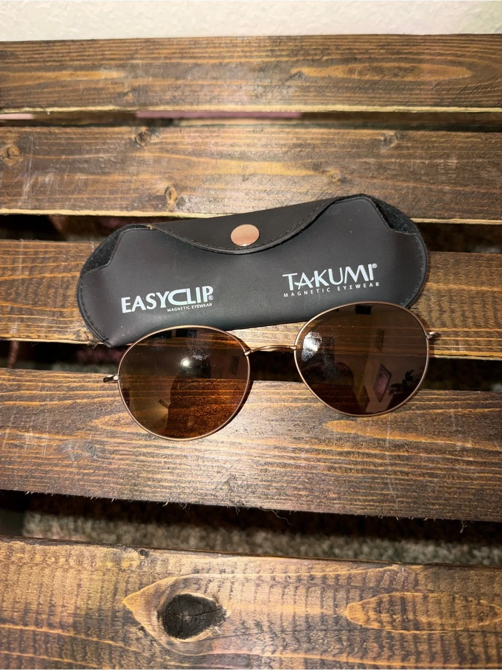 EasyClip Takumi Men’s Brown Lens Round Sunglasses